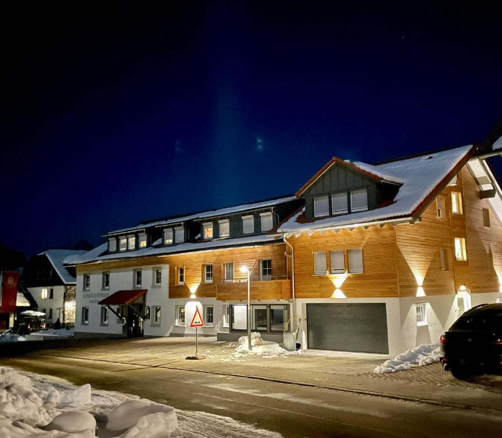 Landgasthaus Zum Kreuz Gbr Isny im Allgau Exterior photo